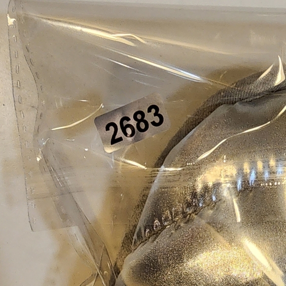 Nordstron Metalic Silver Puffer slippers size 7-8 - Picture 9 of 9